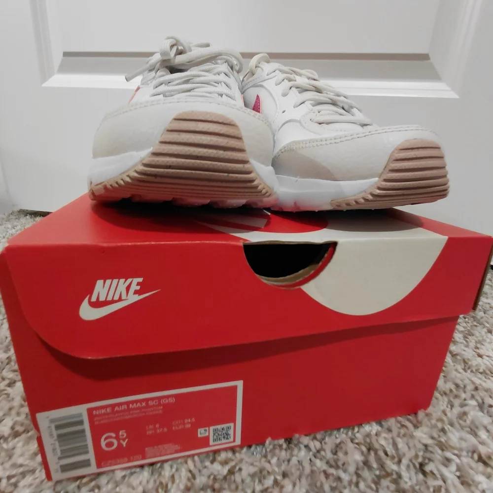 Nike stylish sneakers